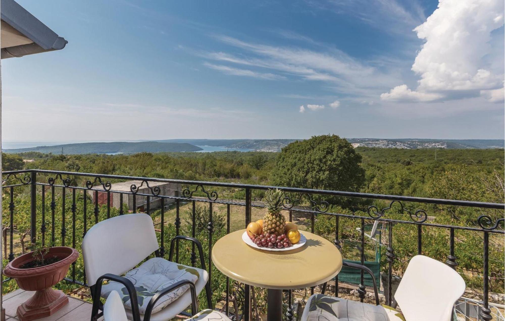 Pet Friendly Apartment In Koromacno With Wifi * Koromacno